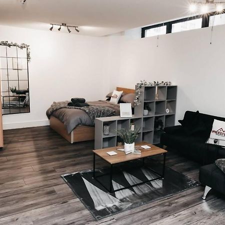 Stunning Modern Heart Of The City Apartment Sheffield Exterior photo