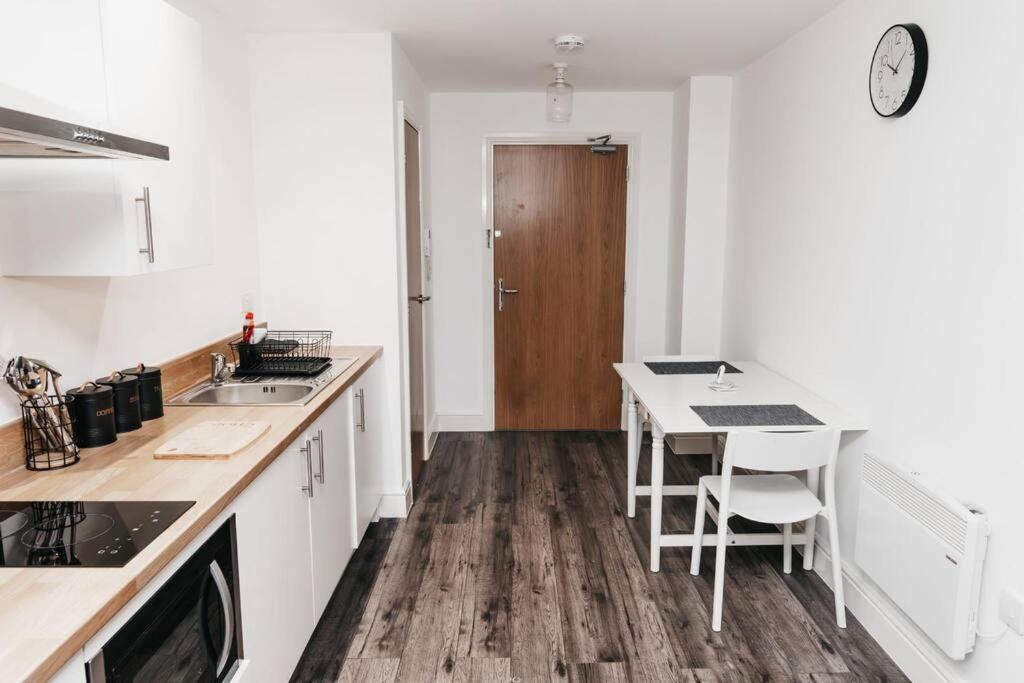 Stunning Modern Heart Of The City Apartment Sheffield Exterior photo