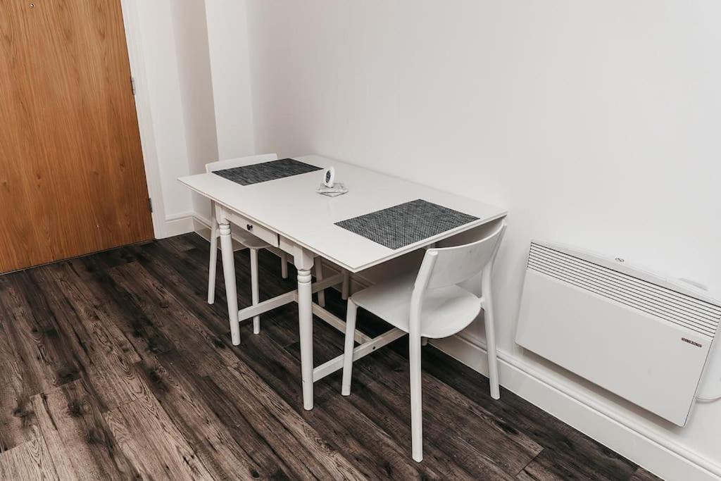 Stunning Modern Heart Of The City Apartment Sheffield Exterior photo